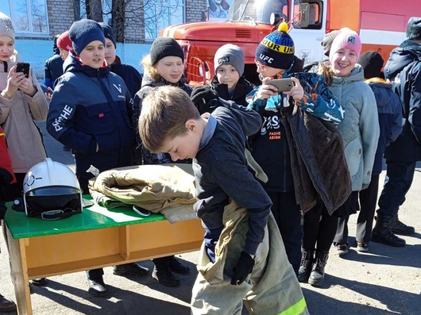 Сотрудники «Забайкалпожспас»провели занятия по пожарной безопасности для учащихся школы Аксеново-Зиловское Чернышевского района 